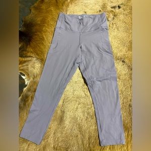 Under armour cropped leggings